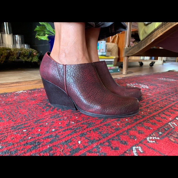 Kork-Ease Holmes Wedge Ankle Booties Burgundy 10 - Picture 10 of 10